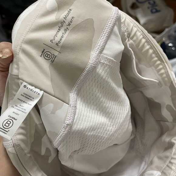 ATHLETA salutation ivory tan camo combo cropped leggings side zip pockets Small - Picture 5 of 6